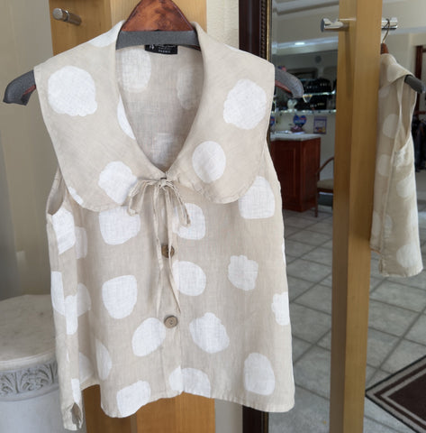 Bella Amore Blouse - Chasing Clouds - Made in Italy (Beige & White Polka Dot Sleeveless w/ Tie-Front)