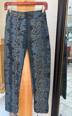 Flora Ashley Pants - Urban Leopard - Made in Italy (Straight-Leg w/ Animal Print)